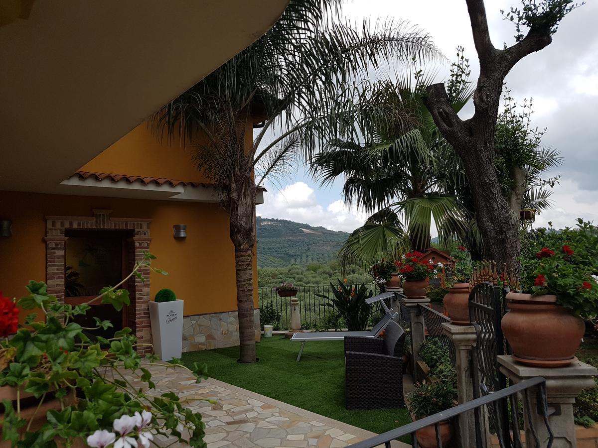 Bed and Breakfast San Pietro à Mileto Extérieur photo